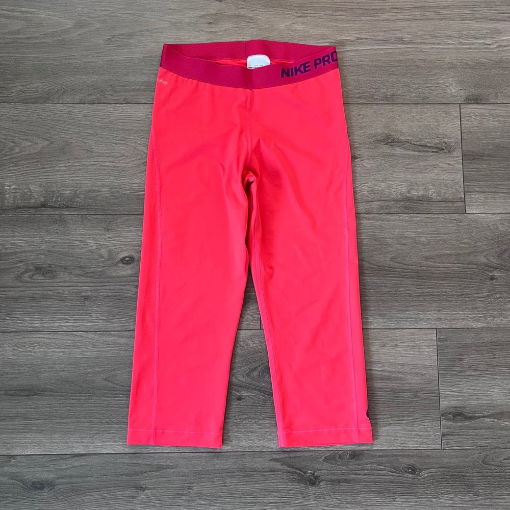 Nike Pro Dri-FIT Womens Capri Leggings Neon Pink Magenta Waistband Size M